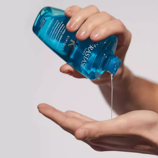 KERASTASE Specifique Bain Vital Dermo Calm Hassas ve Karma Saçlar İçin Yatıştırıcı Şampuan 250ml