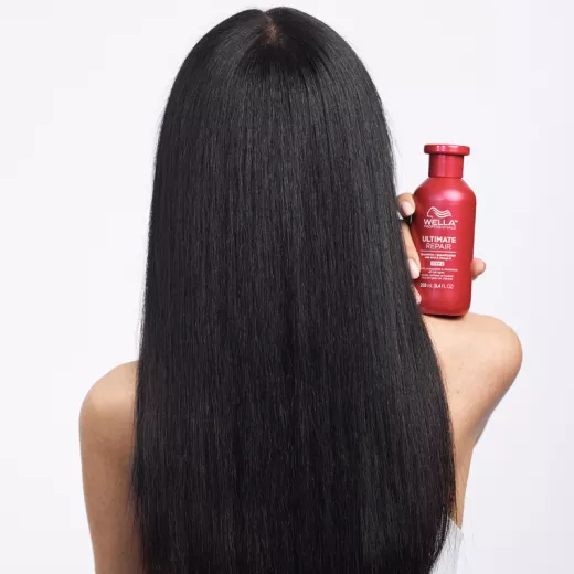 Wella Ultimate Repair Yıpranmış Saçlar İçin Onarıcı Güçlendirici Nemlendirici Şampuan 1000ml