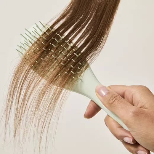 Tangle Teezer Ultimate Detangler Regular Extra Gentle Eucalpytus Dökülen ve Yıpranmış Saçlar İçin Ekstra Hassas Kolay Tarama Fırçası