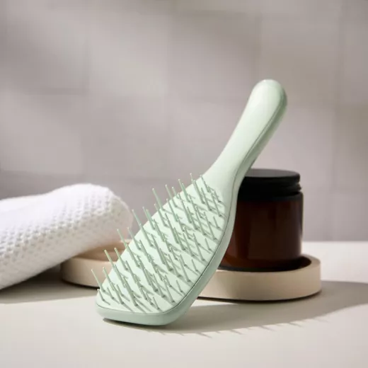 Tangle Teezer Ultimate Detangler Regular Extra Gentle Eucalpytus Dökülen ve Yıpranmış Saçlar İçin Ekstra Hassas Kolay Tarama Fırçası
