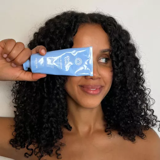 Maria Nila Coils & Curls Kıvırcık ve Dalgalı Saçlar İçin Durulanmayan Bukle Belirginleştici Yağ Krem 100ml