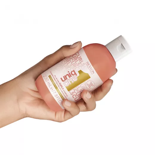 Uniq One Kıvırcık Saçlar İçin Bukle Belirginleştirici Bakım Şampuanı 230ml