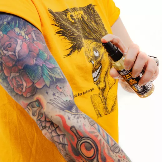 Reuzel TAT Shine Tattoo Spray Dövme Belirginleştirici ve Parlatıcı Sprey 100ml