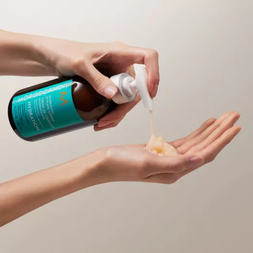 Moroccanoil Hydration Kuru Saçlar İçin Durulanmayan Nemlendirici Şekillendirici Krem 300ml