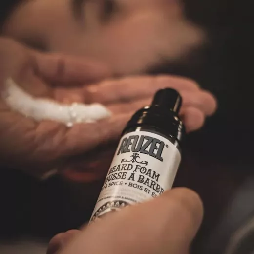 Reuzel Beard Foam Wood & Spice Durulanmayan Sakal Temizleme Köpüğü 70ml