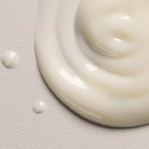 DAVINES Oi Tüm Saç Tipleri İçin Durulanmayan Hepsi Bir Arada Sprey Bakım Sütü 135ml