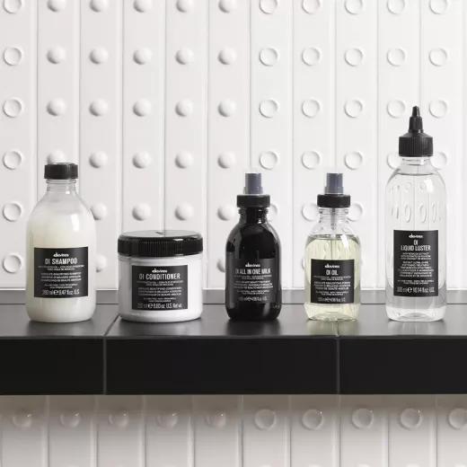 DAVINES Oi Tüm Saç Tipleri İçin Durulanmayan Hepsi Bir Arada Sprey Bakım Sütü 135ml