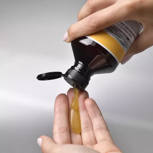 Davines Nourishing Kuru Yıpranmış Saçlar İçin Nemlendirici Onarıcı Sülfatsız Parabensiz Şampuan 250ml
